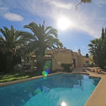 Villa Santacreu 3 Dormitorios Con Parking, Jardin Y Piscina Privada *